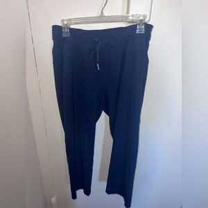 lululemon navy crop jogger